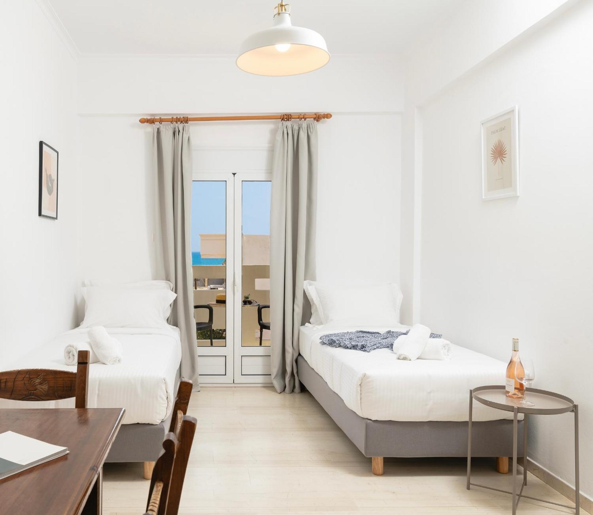 Thelesi Apartments Stalos Exterior photo