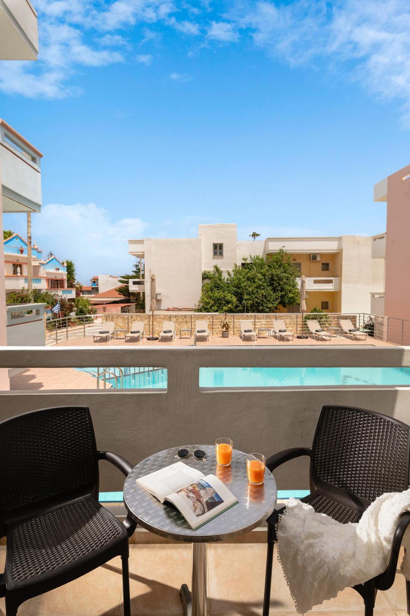 Thelesi Apartments Stalos Exterior photo