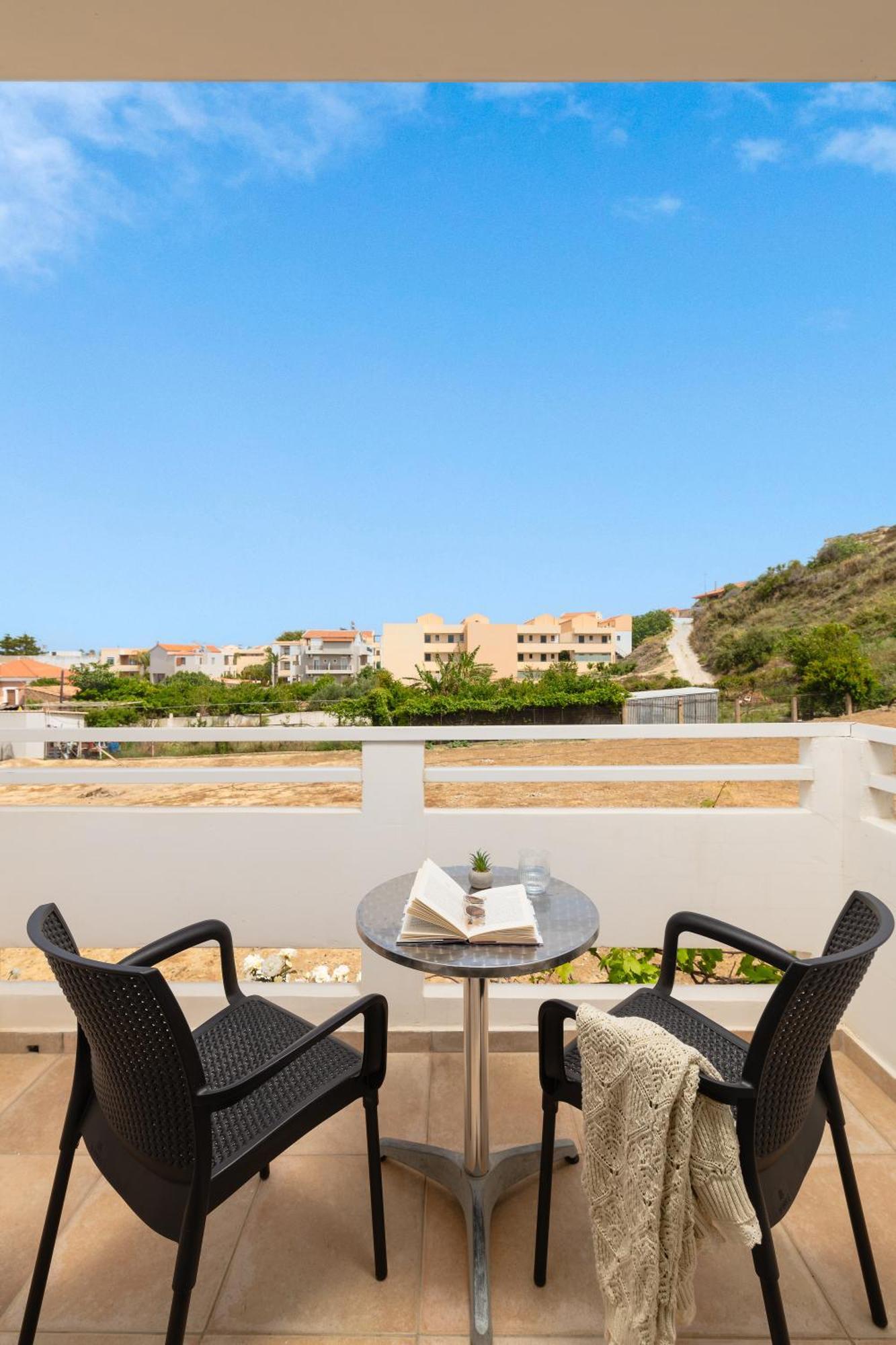 Thelesi Apartments Stalos Exterior photo