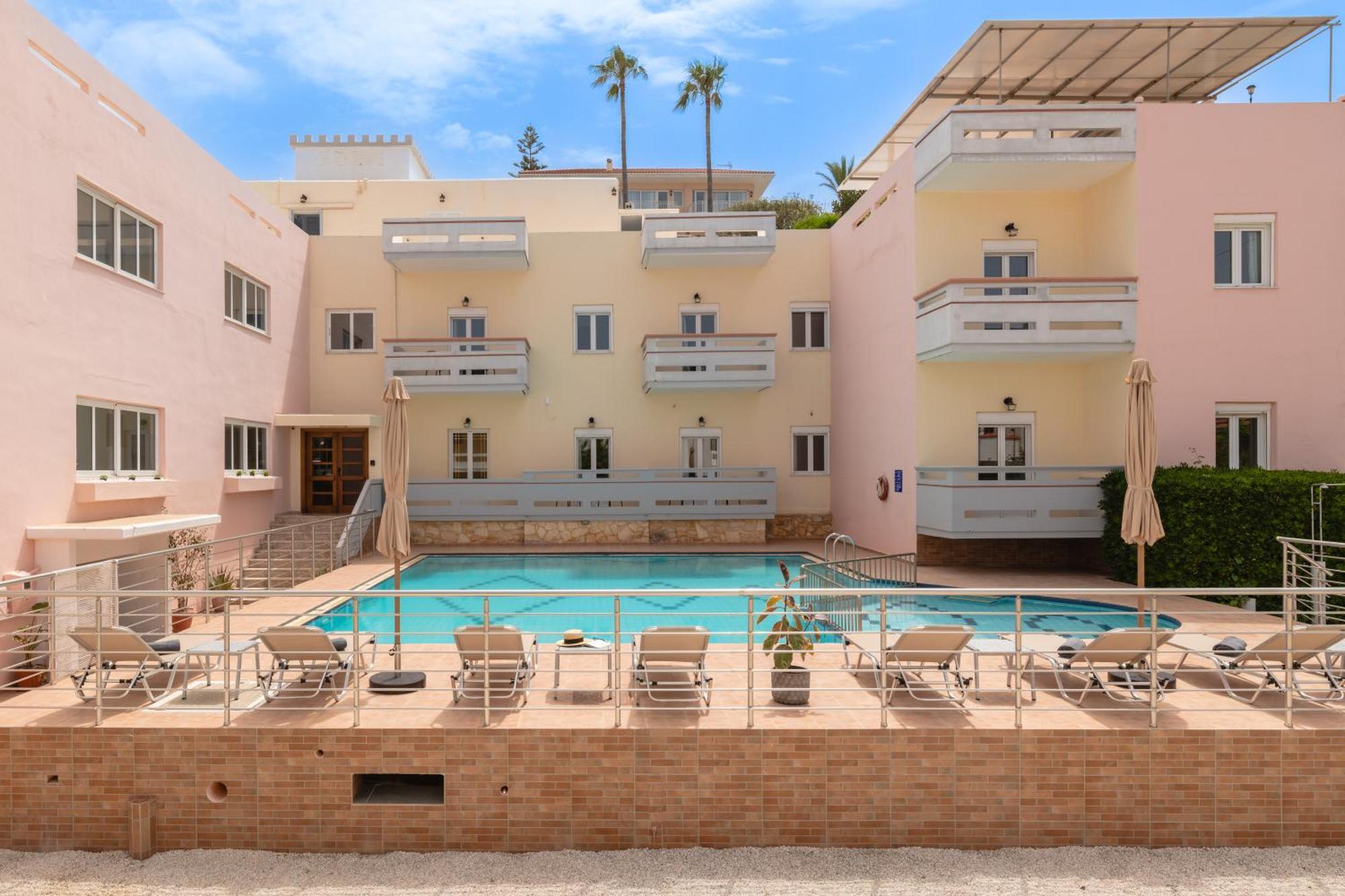 Thelesi Apartments Stalos Exterior photo