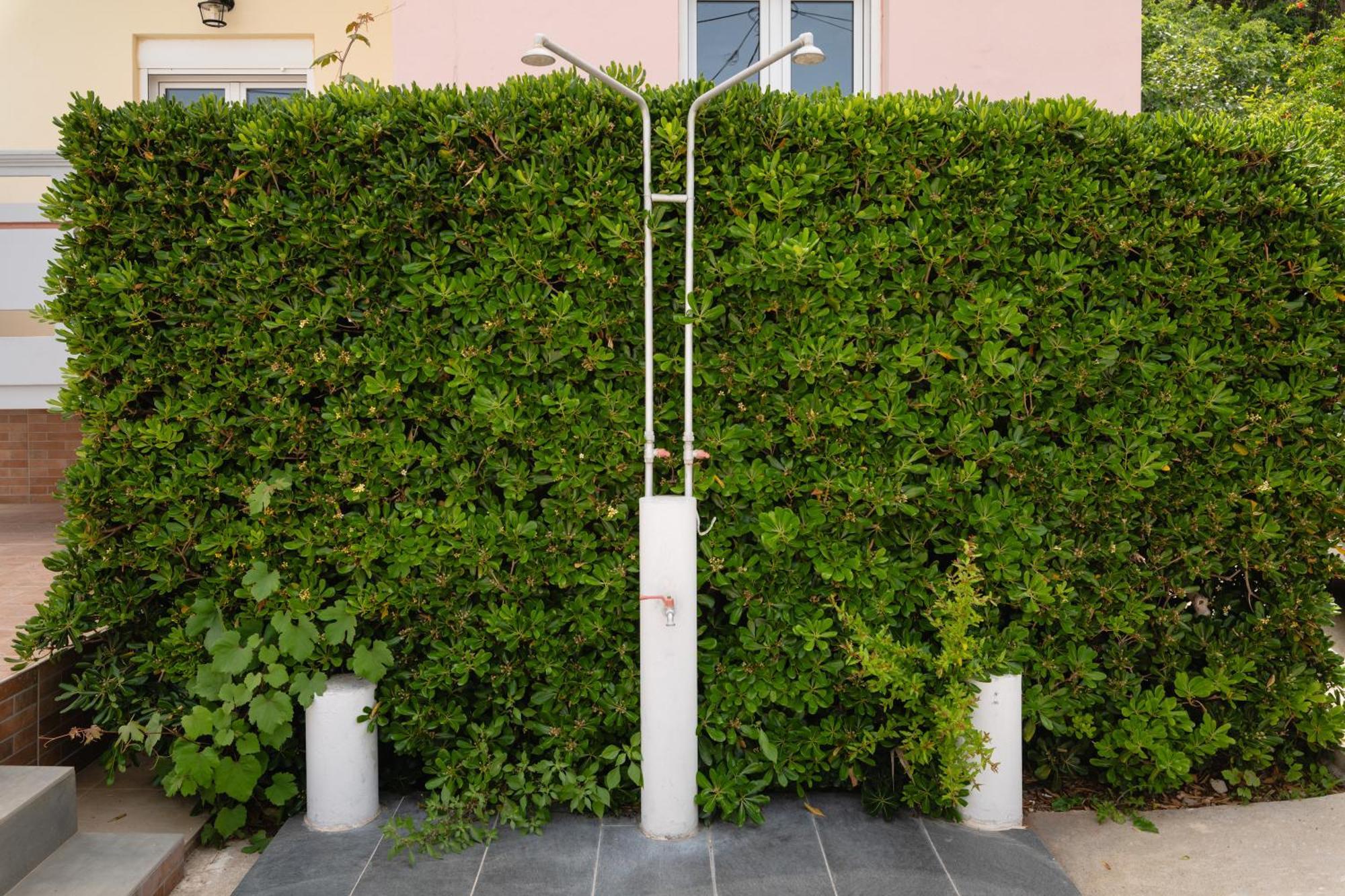Thelesi Apartments Stalos Exterior photo